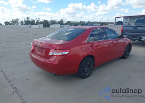 2011 Toyota Camry Le z USA, uszkodzony, nr VIN 4T1BF3EK7BU736203